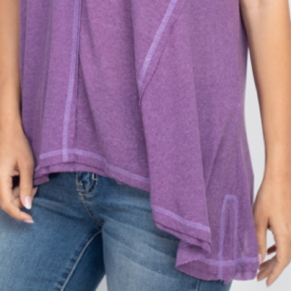 Lilac purple inside-out seam curved hem loose top. - Picture 3 of 16